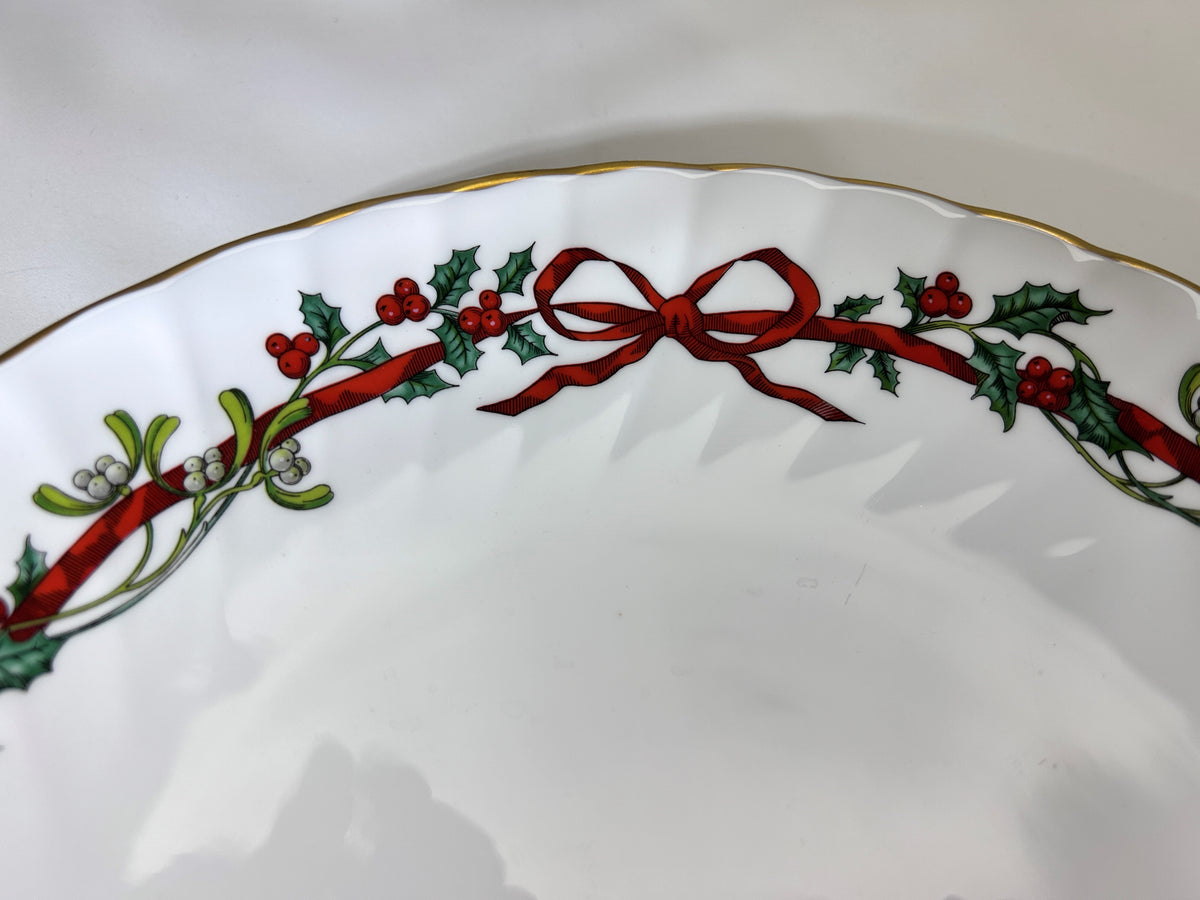 Royal Worcester Holly Ribbons Holiday Red Bow Scalloped Fine