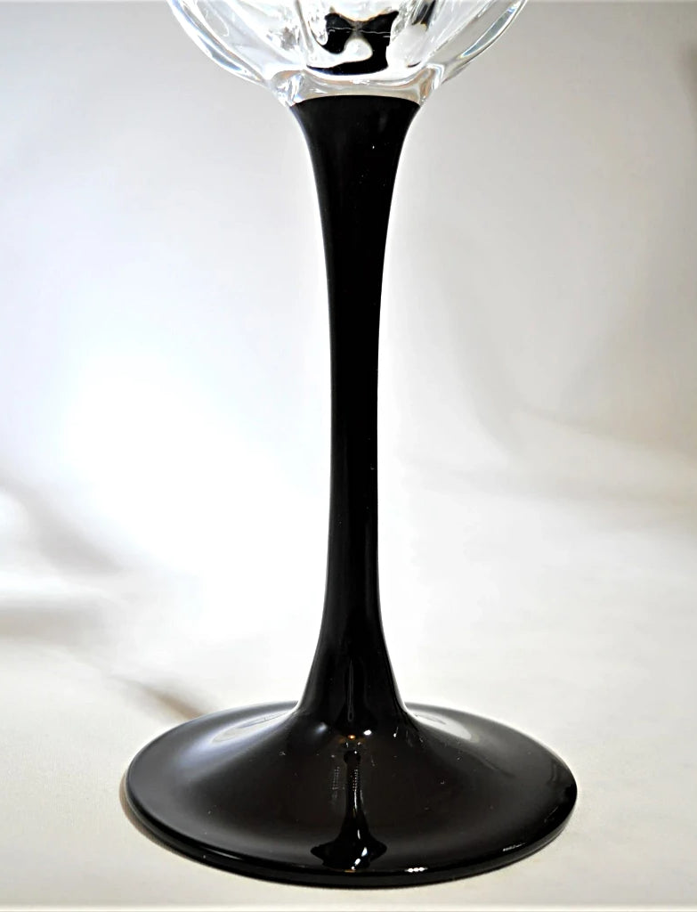 Vintage Luminarc France Black Glass Stem Wine Glasses – The House of Hanover