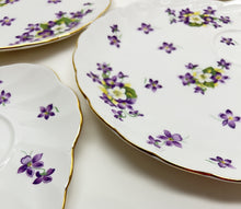 Royal Tuscan/ Tuscan Woodland Violet Fine Bone China 14-Piece Snack Plate/ Cup Collection for Six