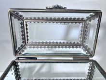 Nicole Miller Home Beveled Glass and Mirror Trinket/ Jewelry Box.