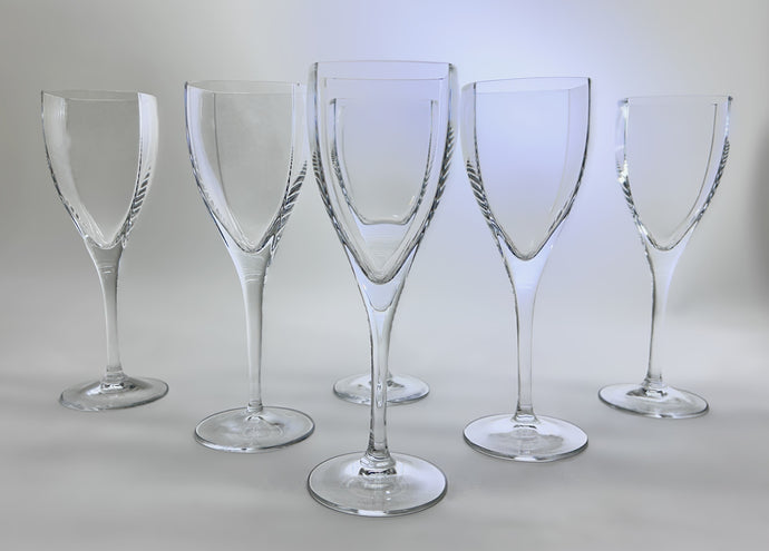 Mikasa Panache Crystal Wine Glasses Set of Six.