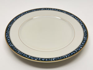 Mikasa Aubusson 59-Piece Fine China Dinnerware Collection For Eleven.