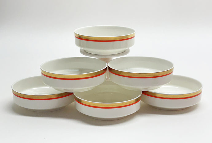 Mikasa/Narumi Cabernet Bone China Fruit/Dessert Bowl Set of Six, 1975-1977.