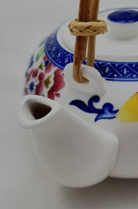 Ralph Lauren Mandarin Blue 4-Cup Wood Handle Teapot. 2007-2015