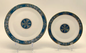 Royal Doulton Carlyle Teal/ Gold 143-Piece Dinnerware Collection for Eighteen.