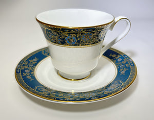 Royal Doulton Carlyle Teal/ Gold 143-Piece Dinnerware Collection for Eighteen.