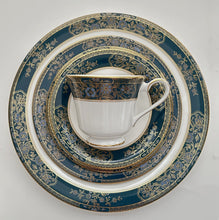 Royal Doulton Carlyle Teal/ Gold 143-Piece Dinnerware Collection for Eighteen.