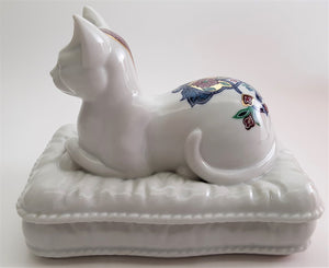 Elizabeth Arden Byzantium Porcelain Royal Cat Figurine Vanity/ Trinket Box. c.1980