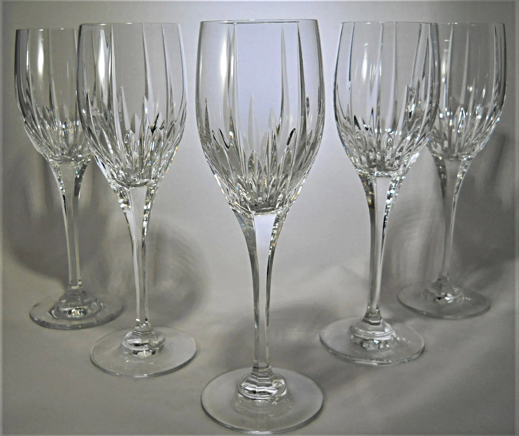 Mikasa Arctic Lights Contemporary Crystal 6oz. Wine Glass Collection o –  BINCHEY'S LLC.