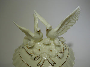 San Francisco Music Box Co. Two Doves "Unchained Melody" Heart Shaped Jewelry Box.