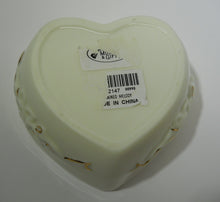 San Francisco Music Box Co. Two Doves "Unchained Melody" Heart Shaped Jewelry Box.