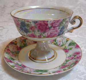 Royal Crown Lusterware Floral Pedestal Teacup/ Saucer Set