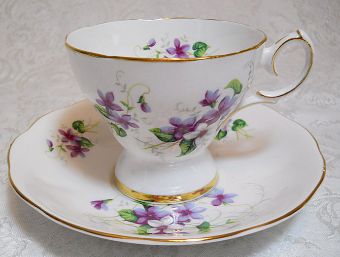 Schmid/Queen Anne Bone China Musical 