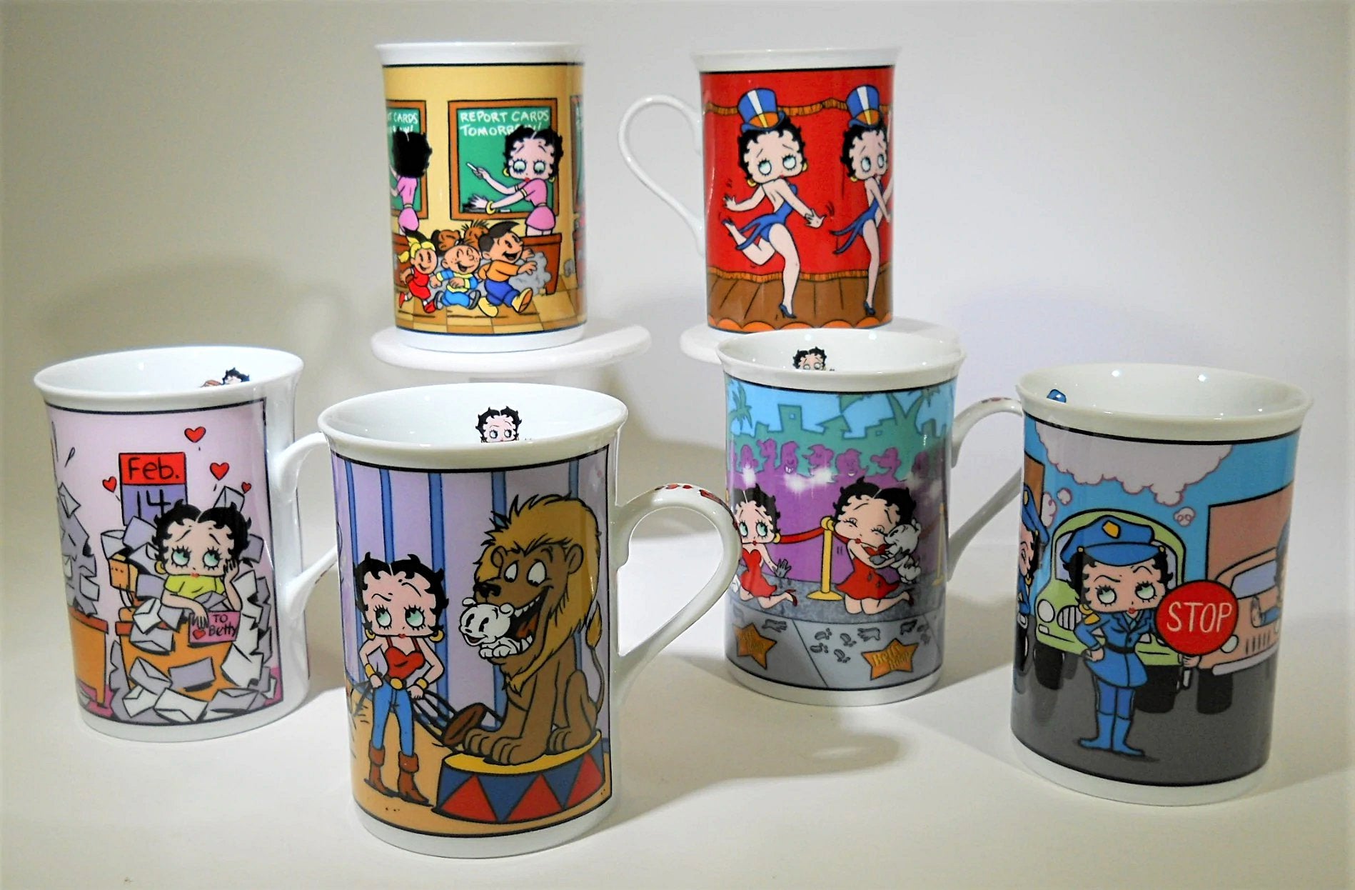 Betty Boop Mug NWT Danbury Mint Cheerleader Gimme a BOOP Fine Porcelain Mug  Cup