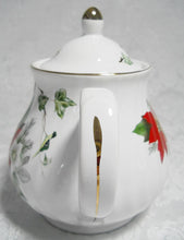 Arthur Wood and Son, England, Holiday Poinsettia Red and White 32 oz. Earthenware Teapot