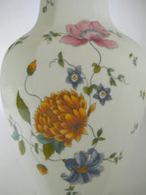 Wedgwood Rosemeade 9" Bone China Vase. 1989-1995 ENGLAND