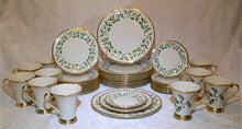 Lenox Holiday Dimension 40-Piece Porcelain Dinnerware/ Tableware Collection for Ten