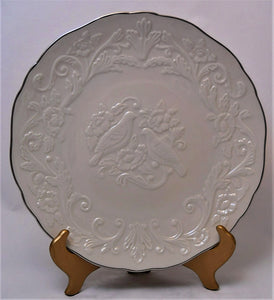 Lenox Wedding Promises Collection Ivory & Gold 12" Anniversary Plate.