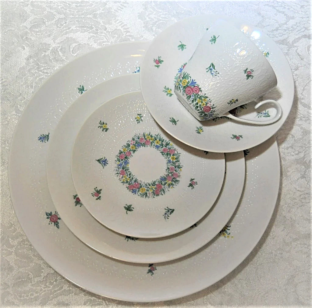 Rosenthal Studio-Line 35-Piece Garland White and Floral Dinnerware/ Tableware Collection for Seven