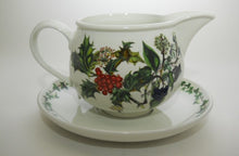   Portmeirion The Holly and The Ivy Gravy Boat w/ Underplate