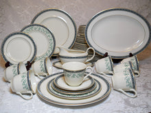 Royal Doulton New Romance Collection "Oregon" 42 Piece Dinnerware Set for Eight, 1998, DISCONTINUED