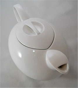 Mikasa Global White Cuisine 7-Cup Fine China Teapot