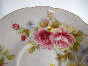 Royal Sutherland Fine Bone China England Teacup/Saucer Set