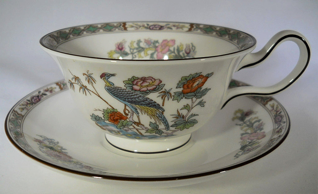 Wedgwood Kutani Crane English Bone China Peony Shape Teacup and Saucer Set