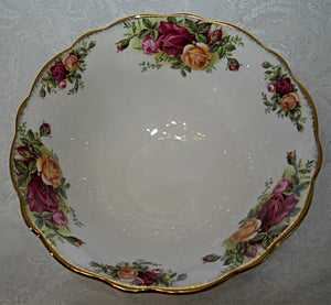 Royal Albert Old Country Roses Footed Bowl, England 1993-2002
