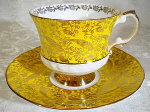 Elizabethan England Sovereign Yellow and Gold Fine Bone China Teacup/Saucer Set