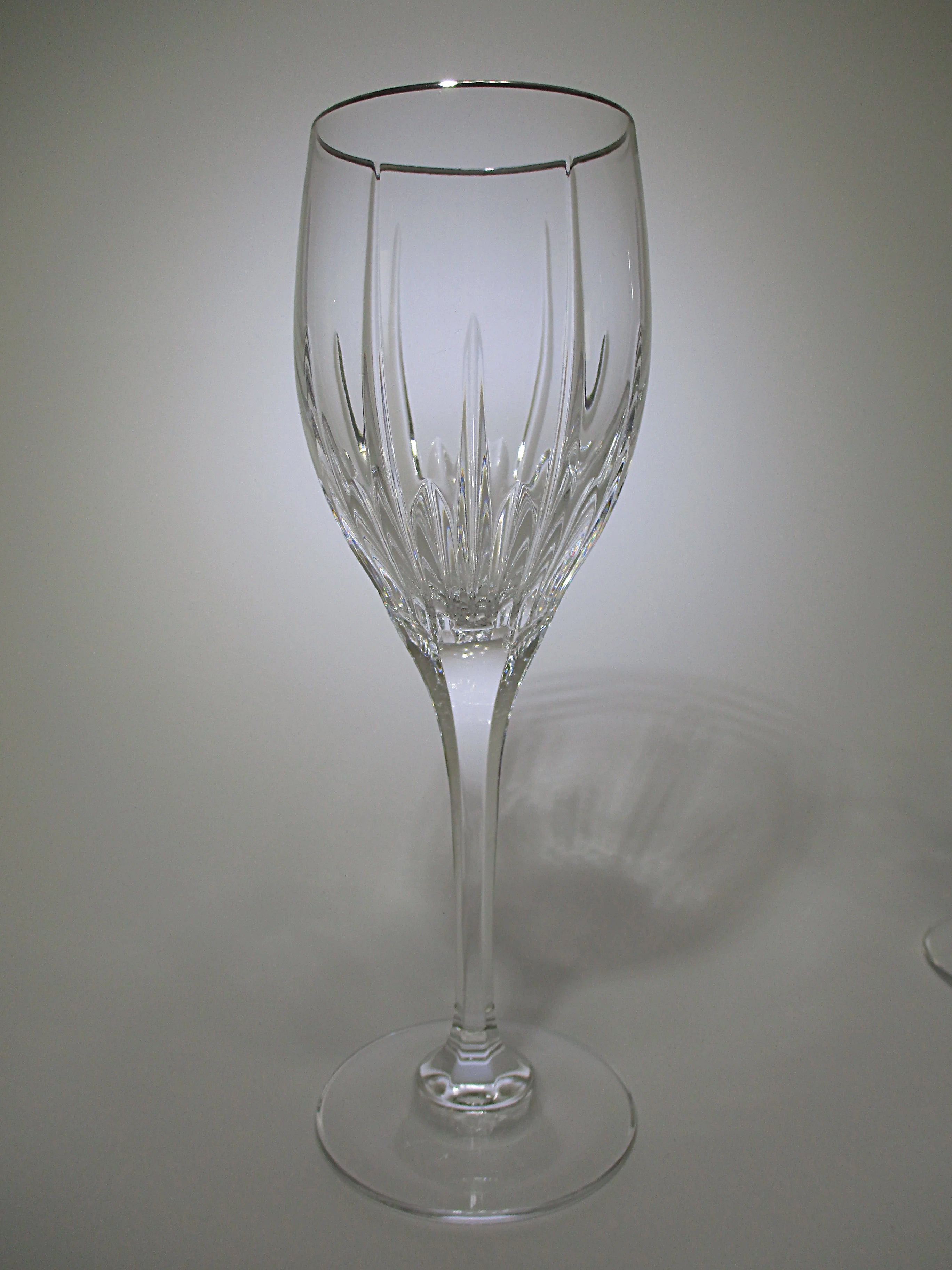 Mikasa Arctic Lights Contemporary Crystal 6oz. Wine Glass Collection o –  BINCHEY'S LLC.