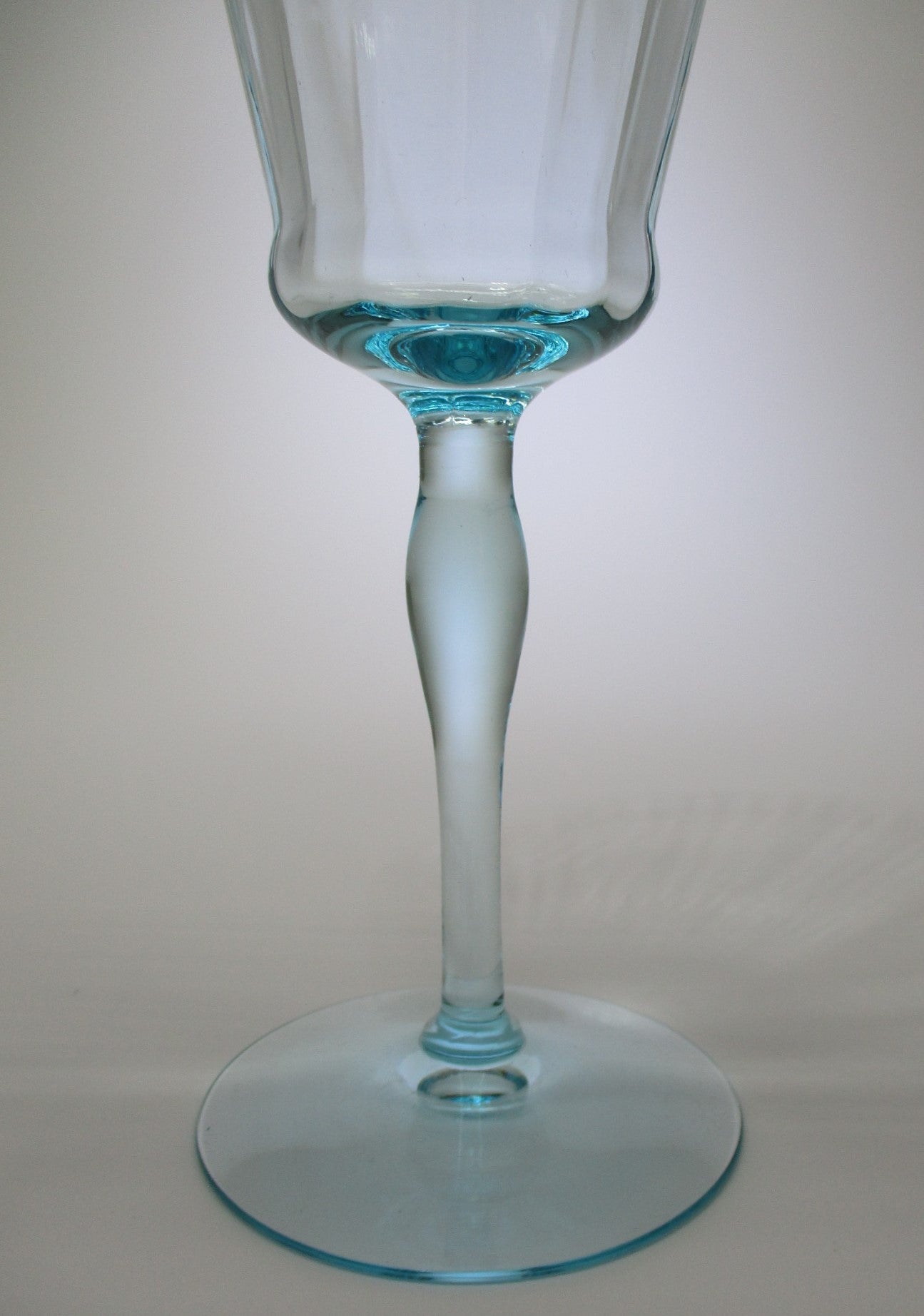 Vintage Crate and Barrel Wine Glasses Set Of 4 pink & Blue Stem 9.25” mint