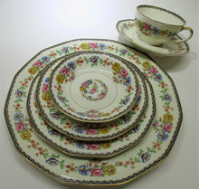 Theodore Haviland New York Lucerne 45-Piece Porcelain Dinnerware Collection for Seven. c. 1936